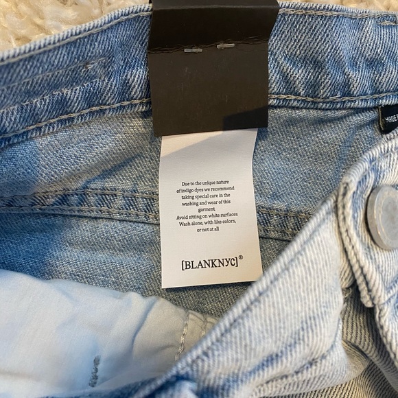 Cut Off Jean Shorts BLANK NYC - Picture 5 of 7